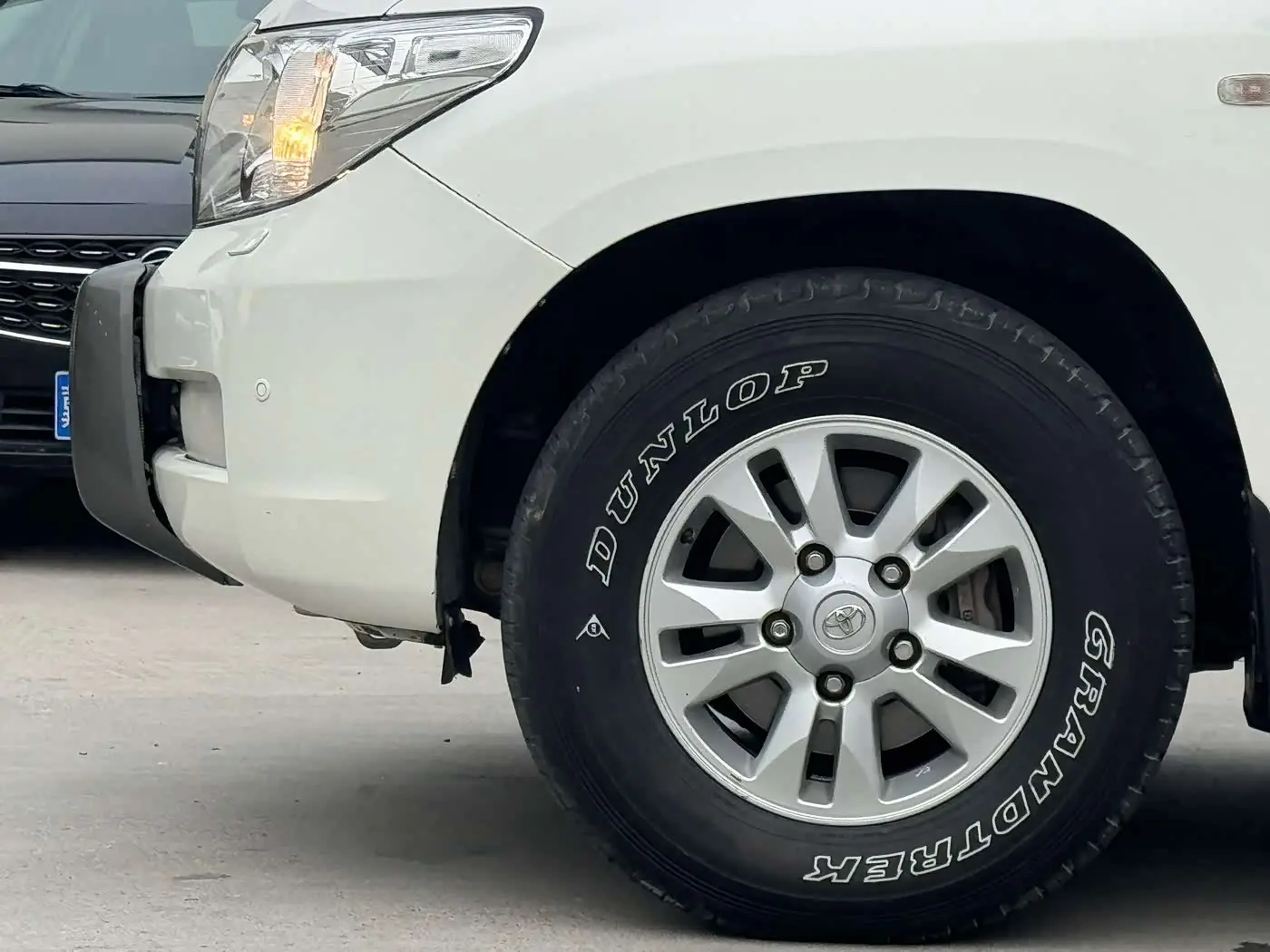 Toyota Land Cruiser 2011 — Photo 19/20