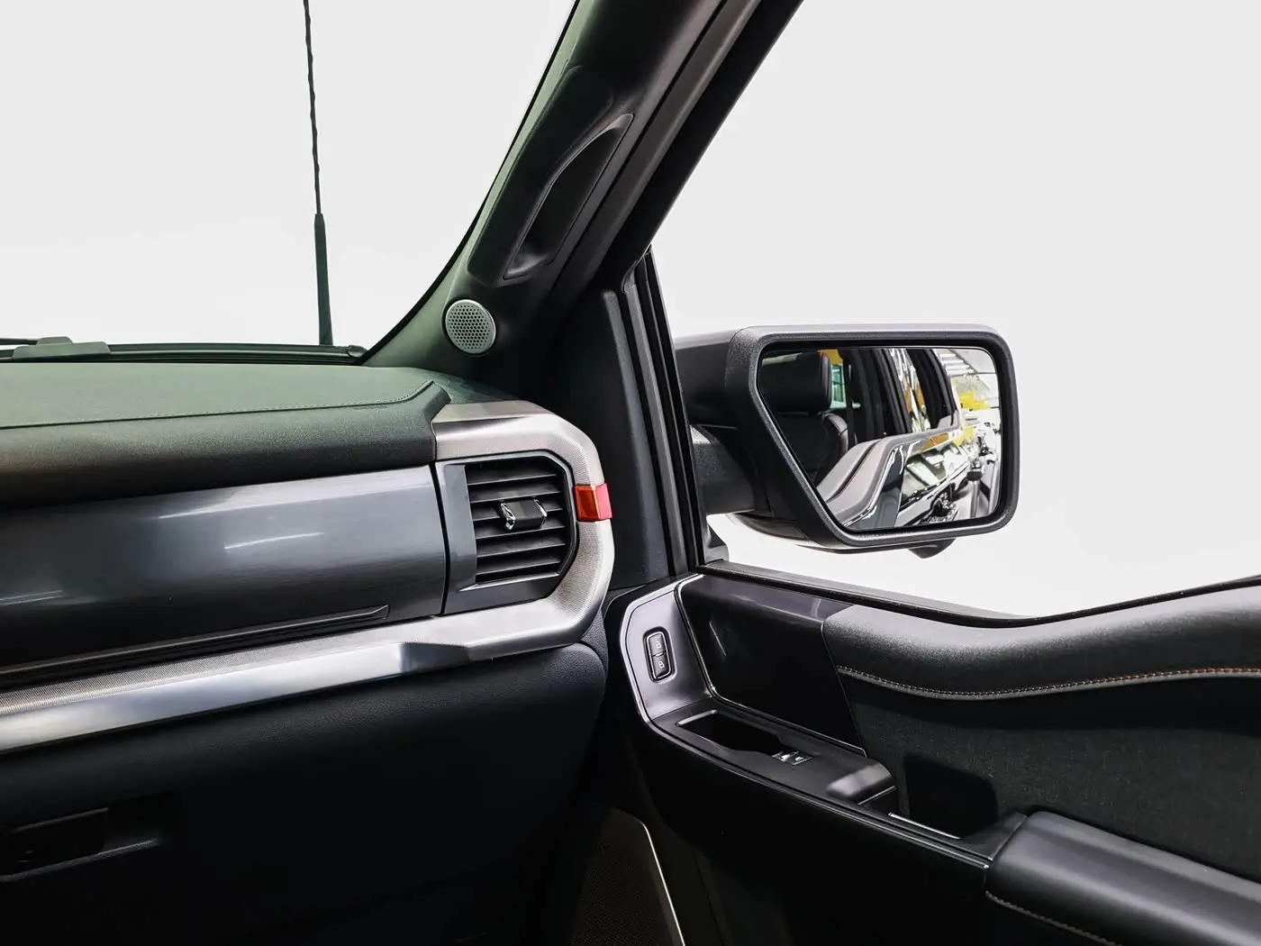 Ford F-150 Raptor 2023 — Photo 20/20