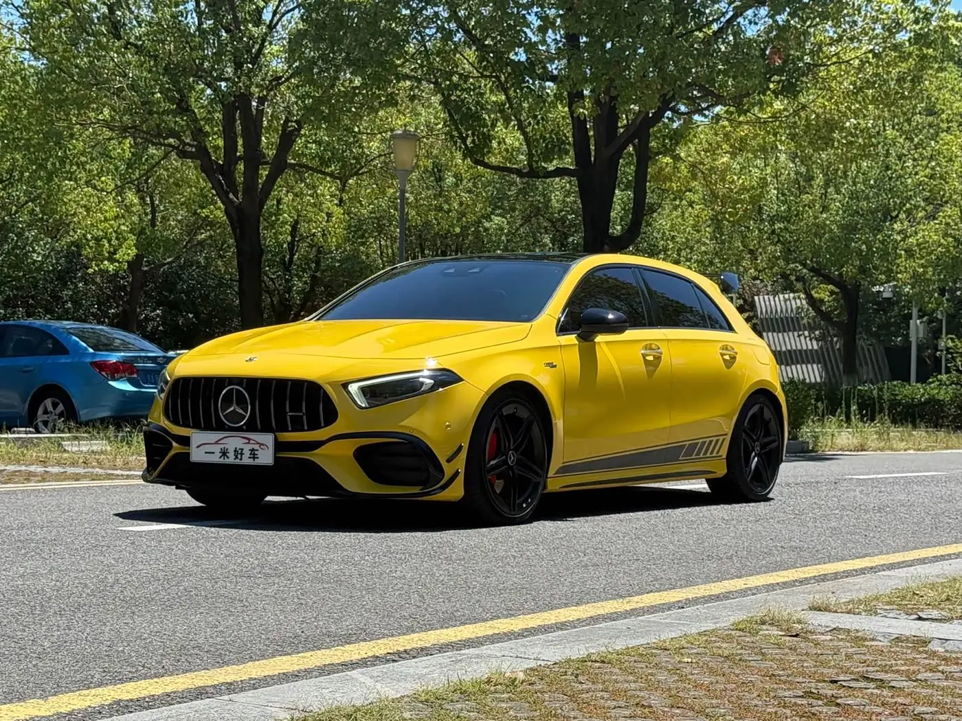 Mercedes-Benz A-Class AMG 2021 — Photo 1/18