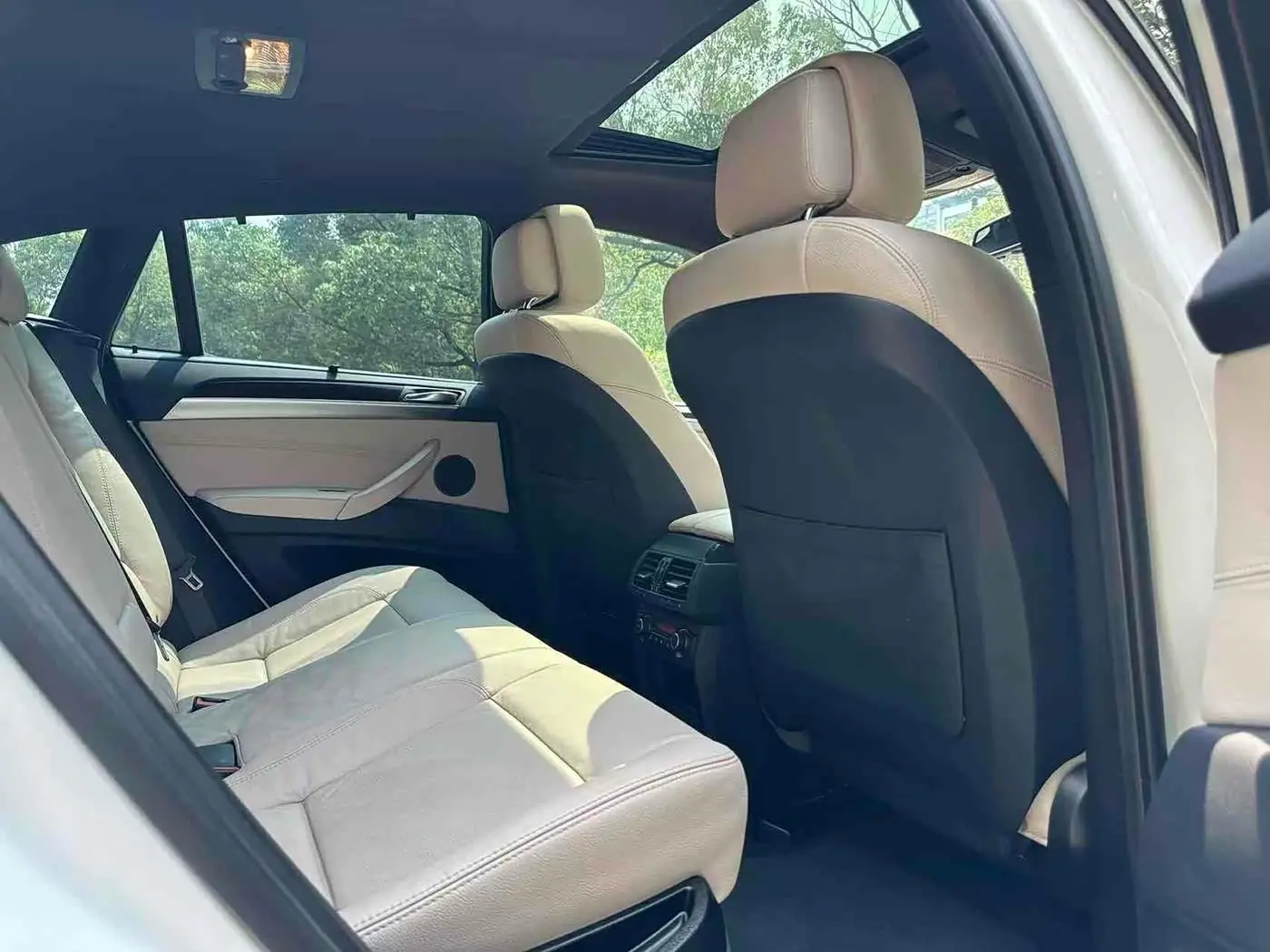 BMW X6 2015 — Photo 10/16