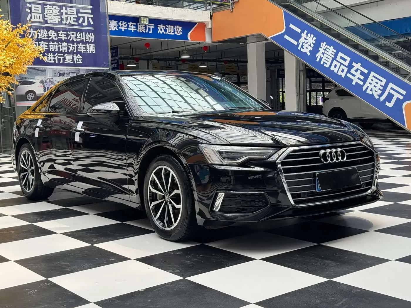 Audi A6L 2021 — Photo 3/9