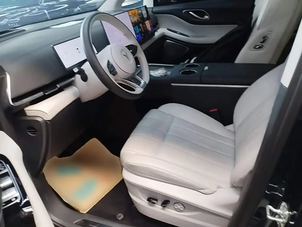 Voyah Auto Voyah Dreamer 2025 — Photo 15/20