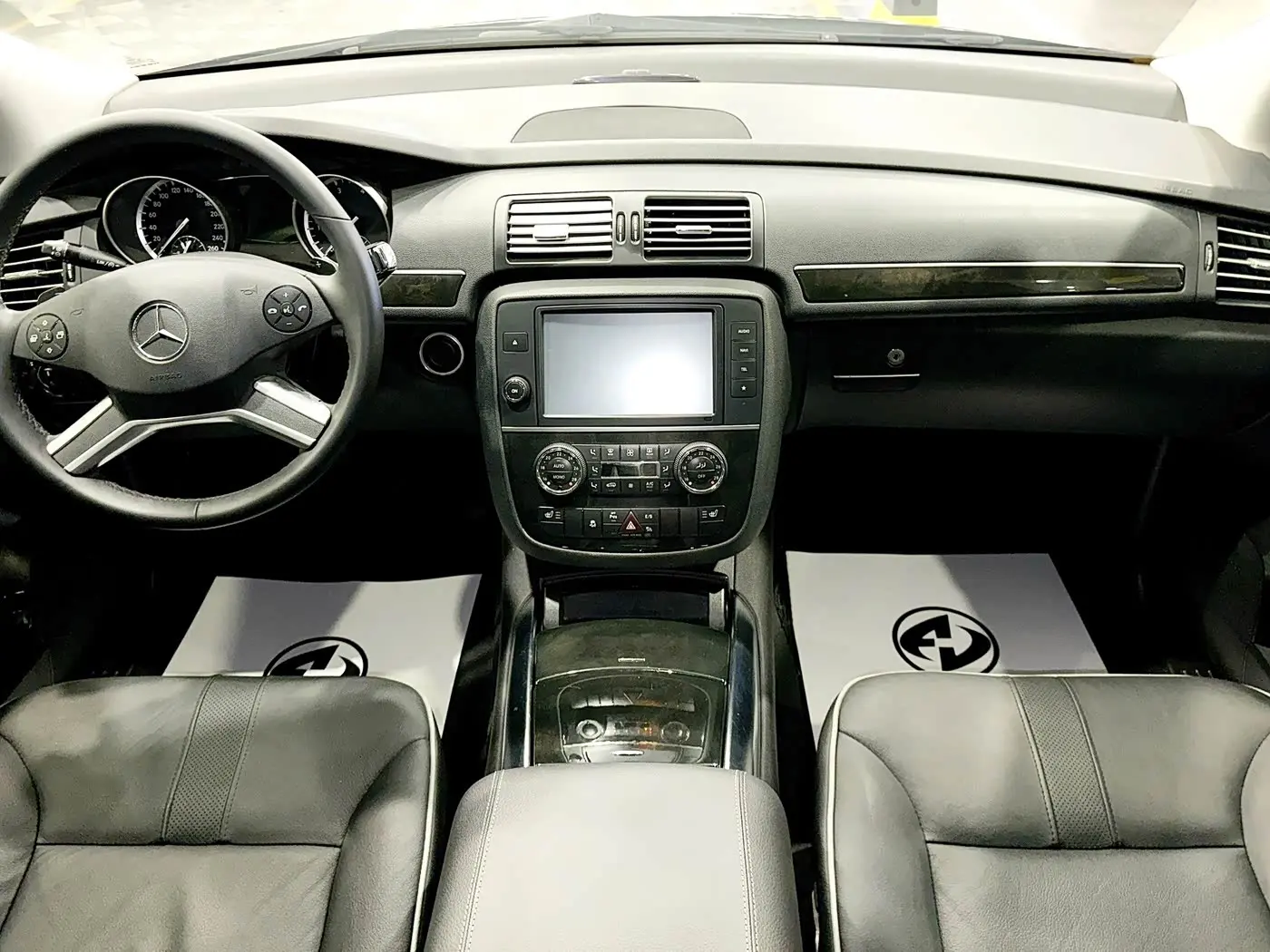 Mercedes-Benz R-Class 2017 — Şəkil 5/13