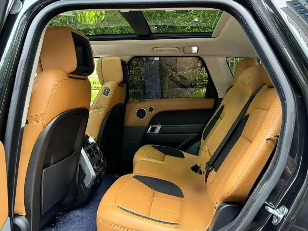 Land Rover Range Rover Sport 2019 — Photo 13/14