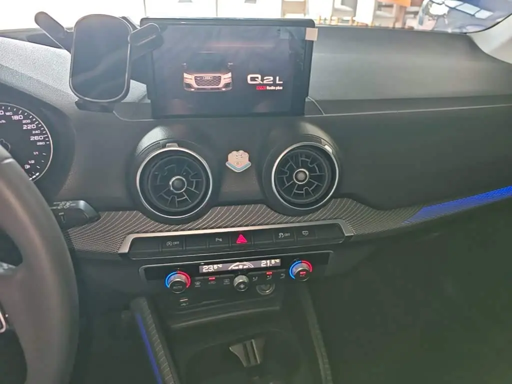 Audi Q2L 2020 — Photo 13/20