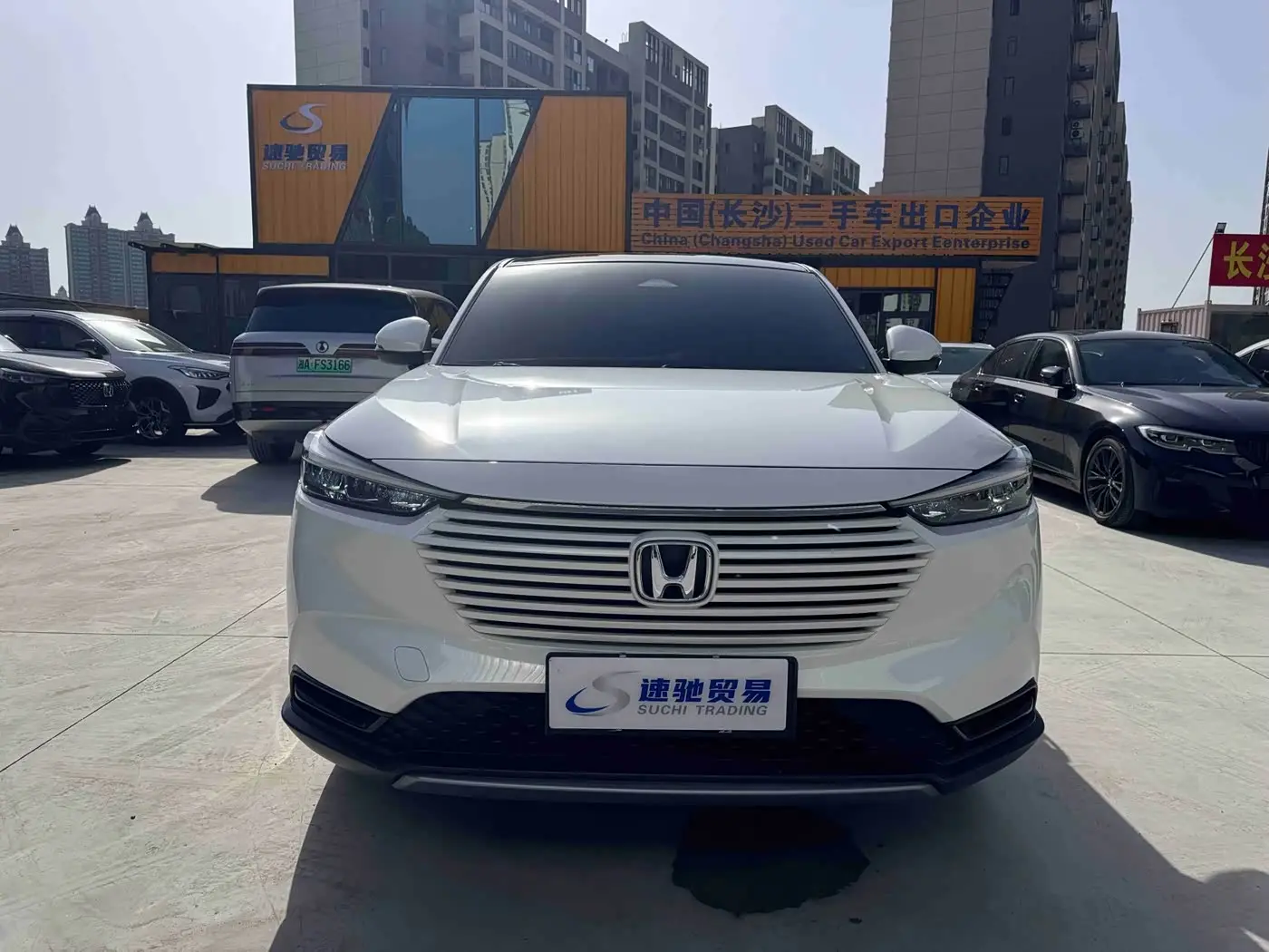 Honda Vezel 2023 — Фото 2/15