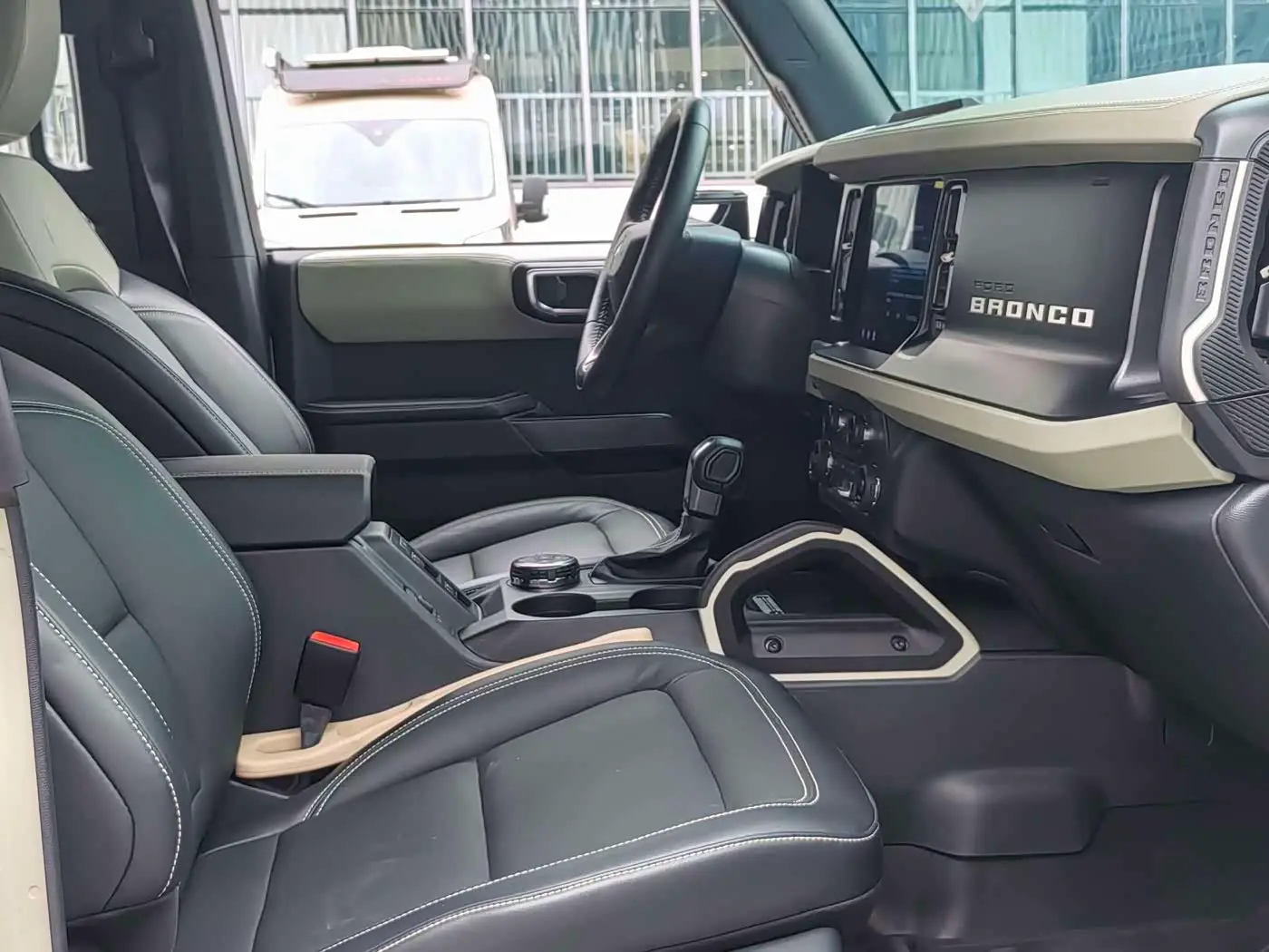 Ford Bronco 2024 — Şəkil 8/14