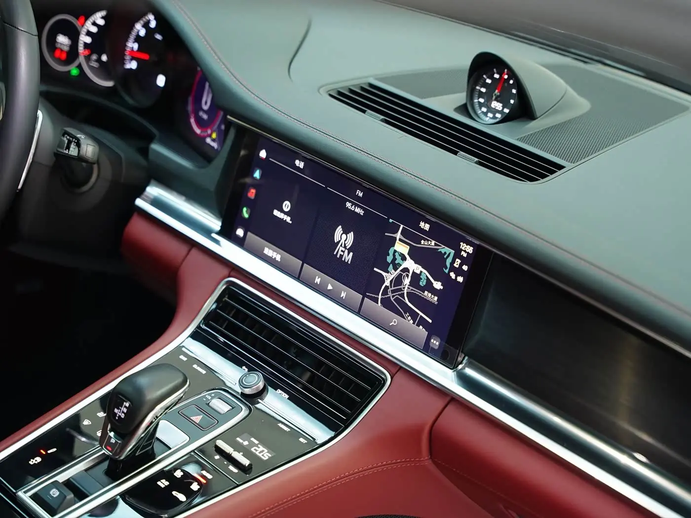 Porsche Panamera 2022 — Photo 14/20
