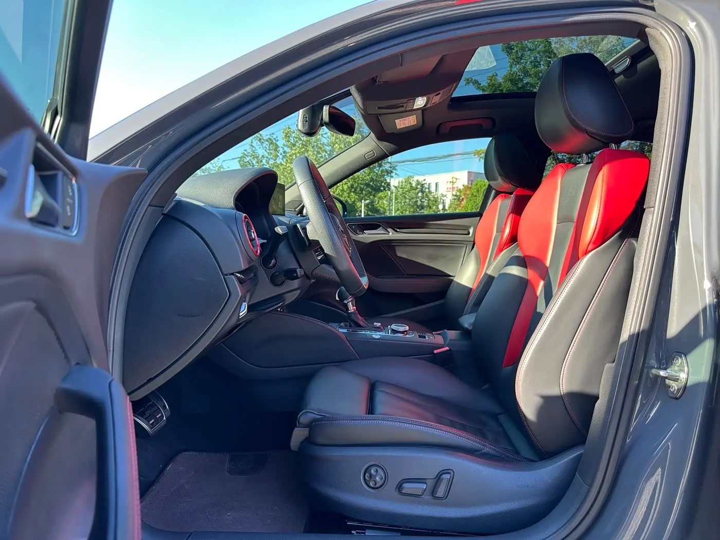 Audi S3 2019 — Photo 7/16