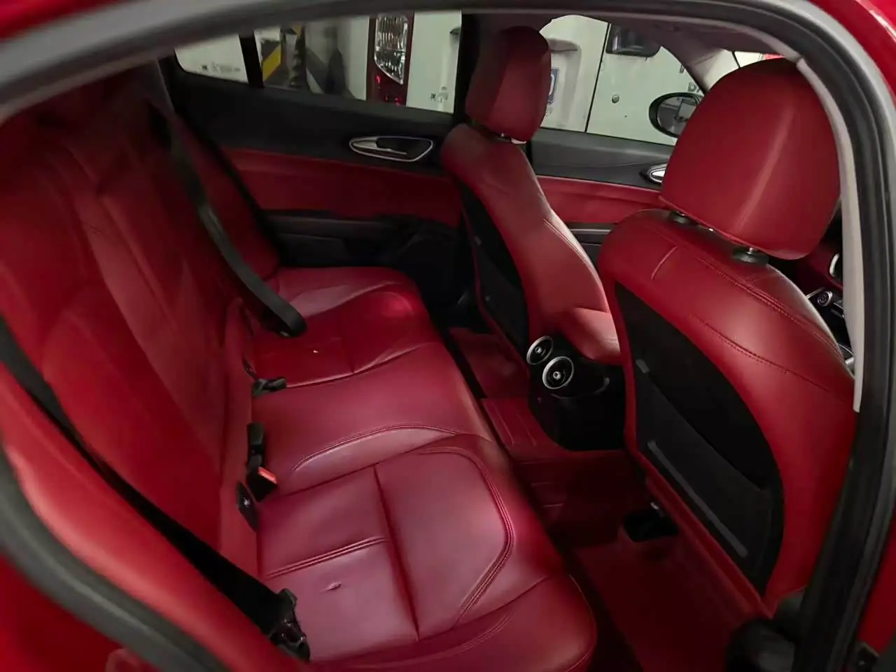 Alfa Romeo Giulia 2020 — Photo 6/15