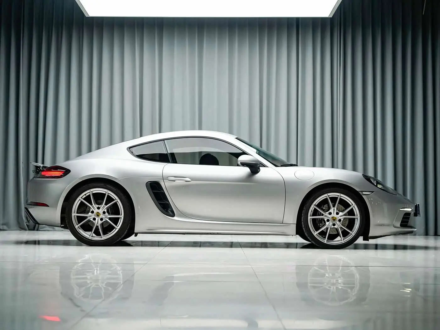 Porsche 718 2022 — Photo 8/20