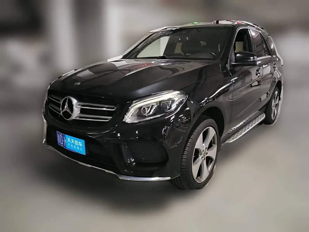 Mercedes-Benz GLE 2018 — Фото 1/11