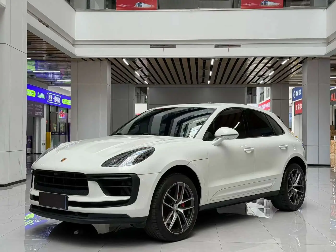 Porsche Macan, 2023