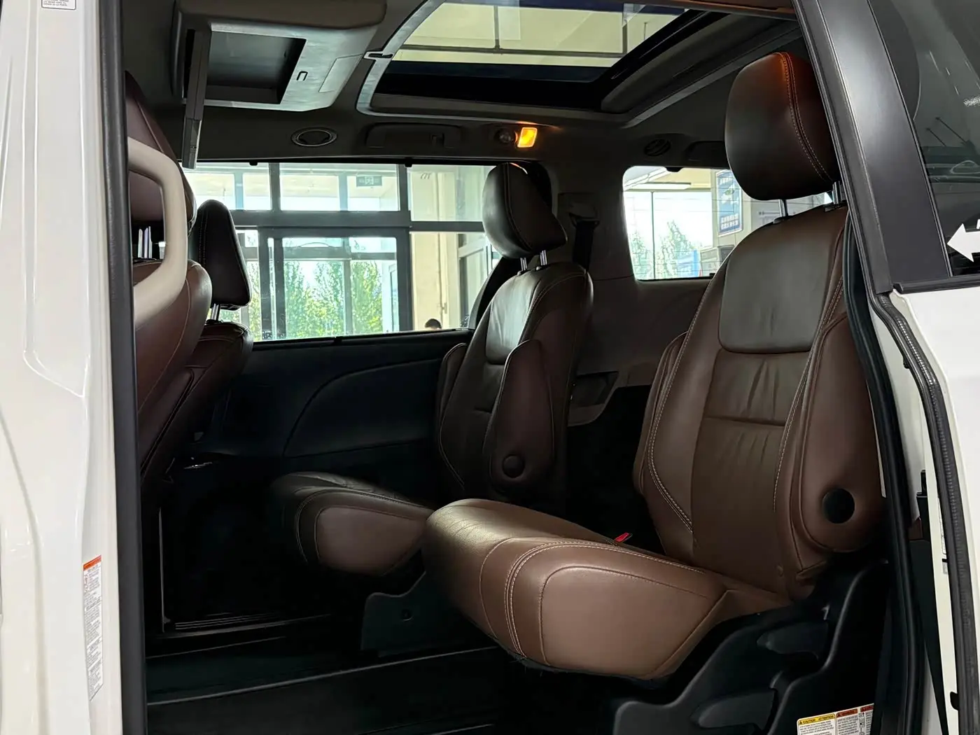 Toyota Sienna 2016 — Photo 9/10