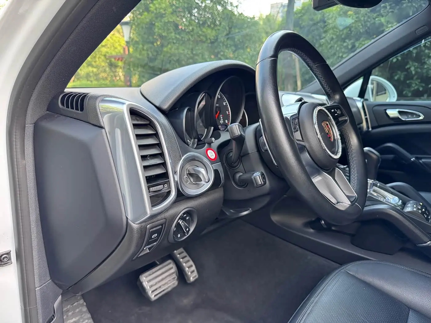 Porsche Cayenne 2016 — Photo 14/16