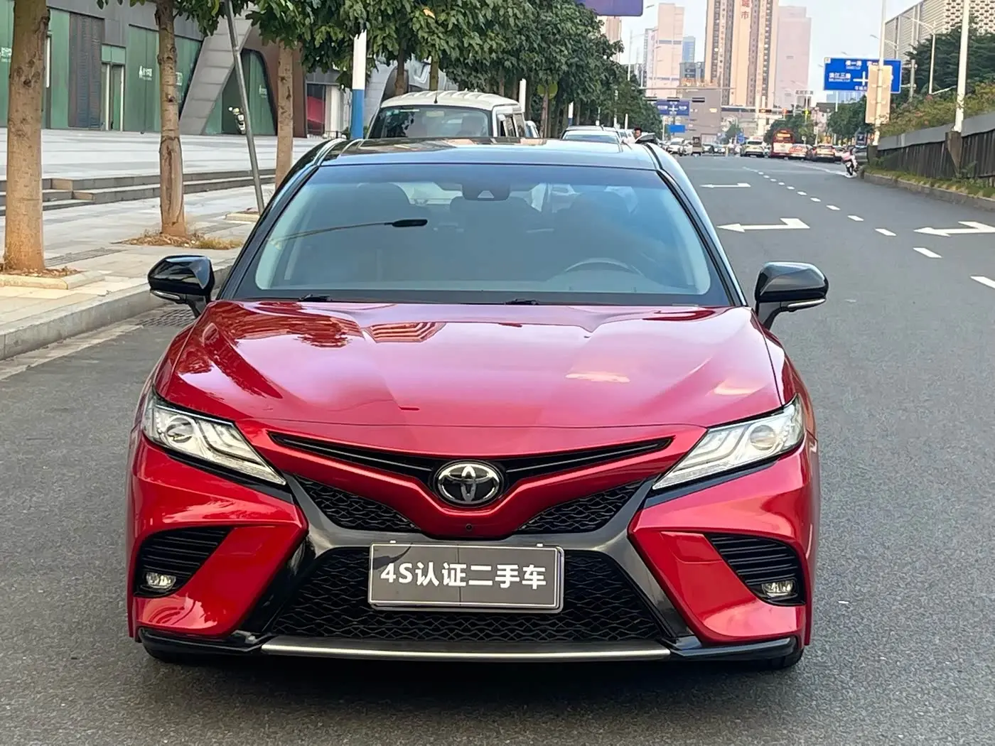 Toyota Camry 2018 — Şəkil 3/20