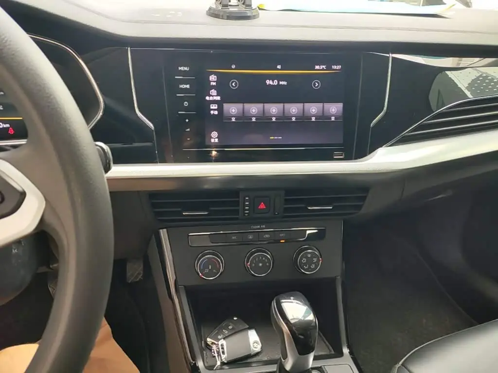 Volkswagen Passat 2024 — Şəkil 13/20