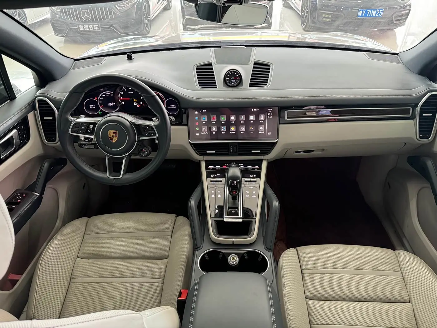 Porsche Cayenne 2022 — Photo 12/12