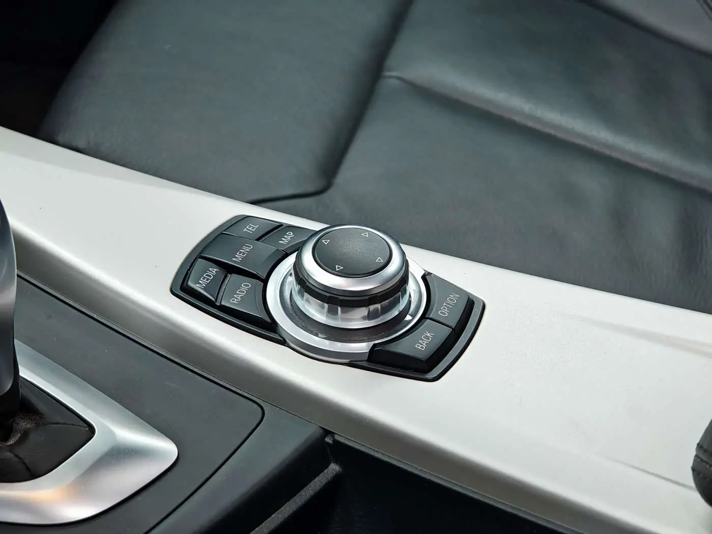 BMW 3 Series 2015 — Фото 18/20