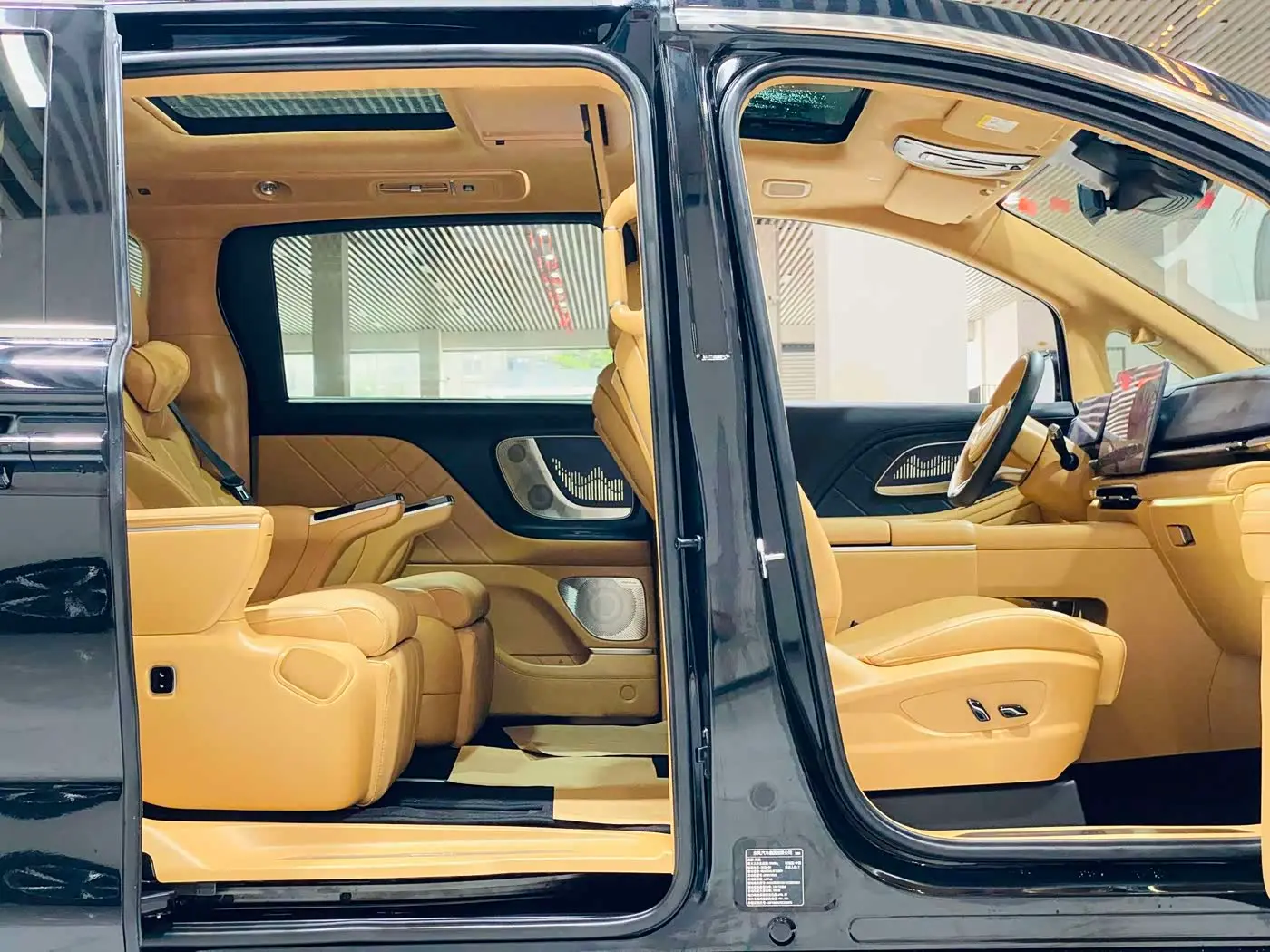 Voyah Auto Voyah Dreamer 2025 — Photo 7/20