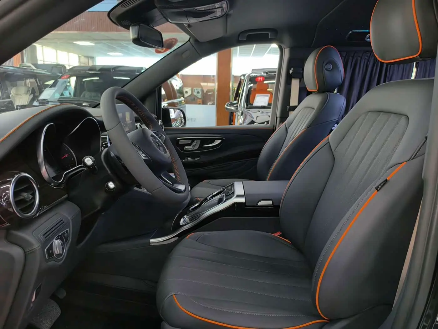 Mercedes-Benz V-Class 2020 — Photo 5/19