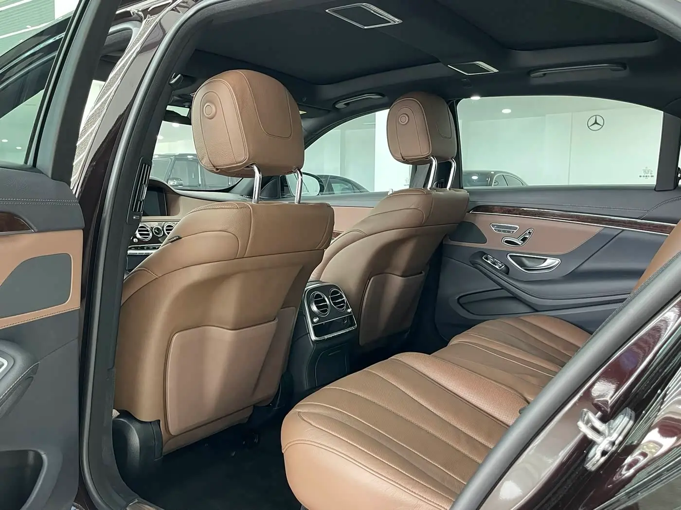 Mercedes-Benz S-Class 2018 — Photo 12/20