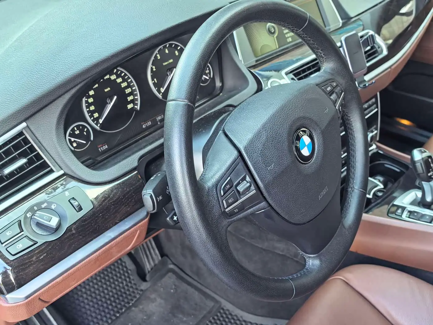BMW 5 Series GT 2012 — Photo 4/9