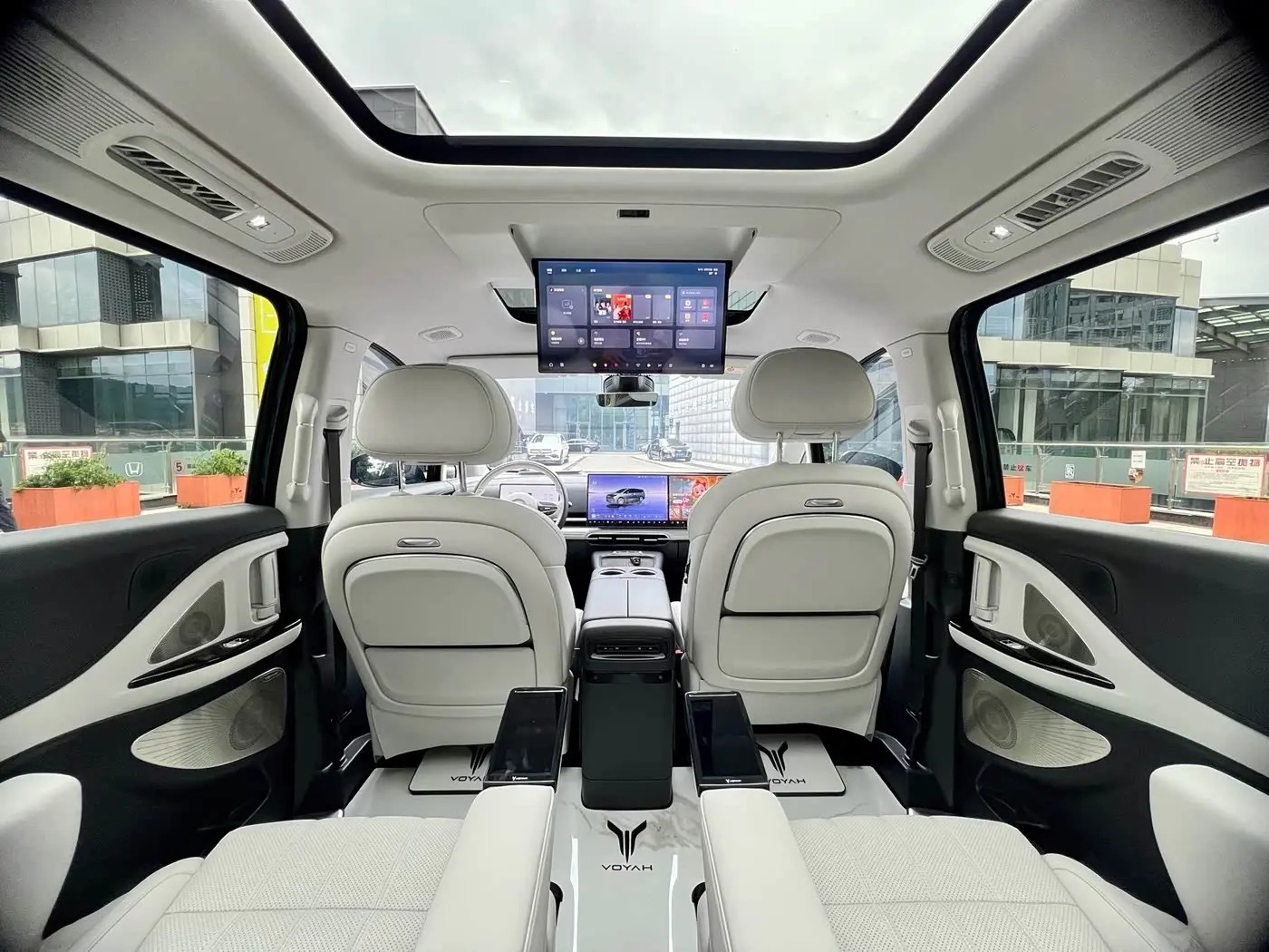 Voyah Auto Voyah Dreamer 2025 — Photo 14/17