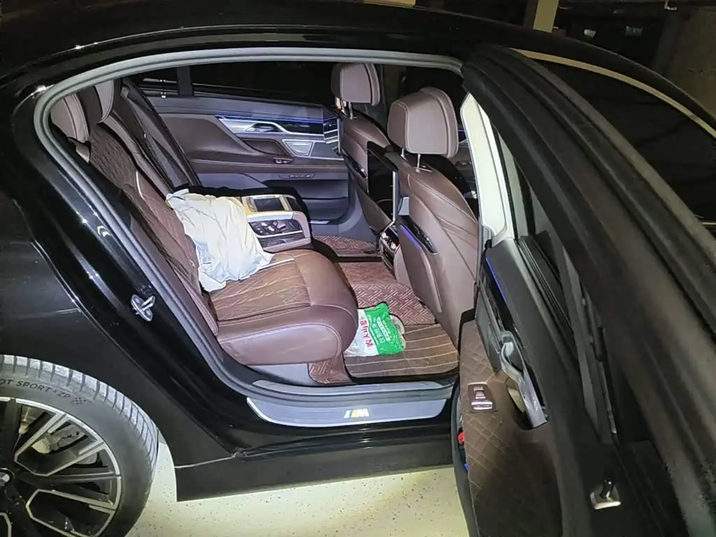 BMW 7 Series 2021 — Şəkil 11/15