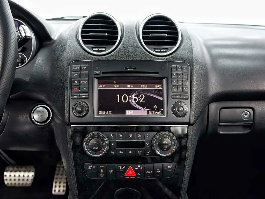 Mercedes-Benz M-Class AMG 2010 — Photo 13/16