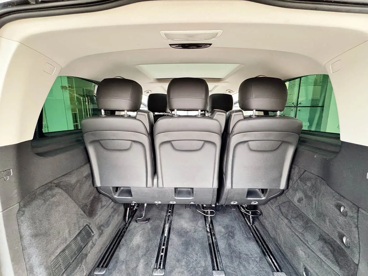 Mercedes-Benz V-Class 2020 — Şəkil 17/18