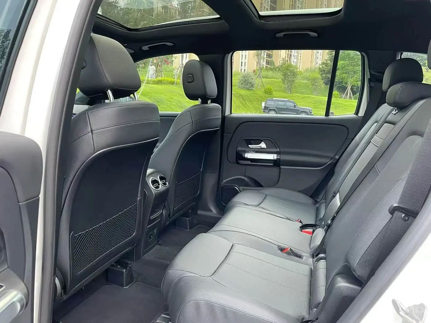 Mercedes-Benz GLB 2021 — Photo 9/9