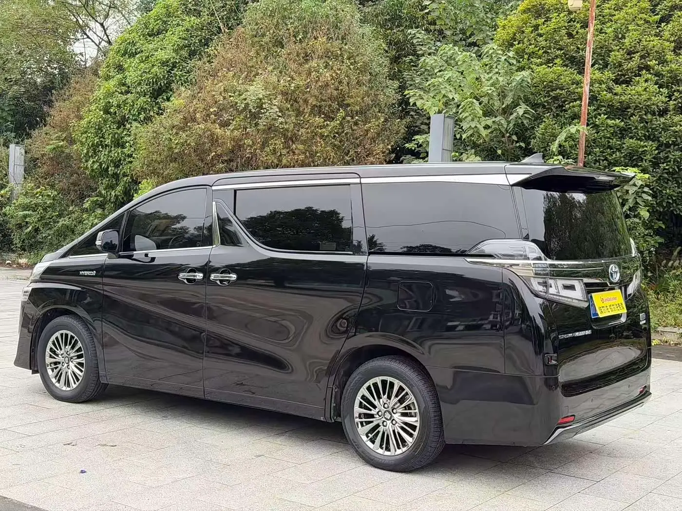 Toyota Vellfire 2021 — Фото 5/11