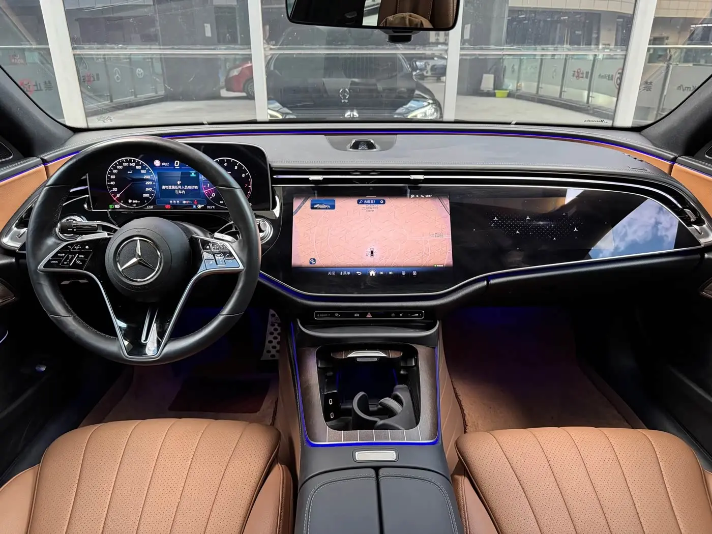 Mercedes-Benz E-Class 2024 — Photo 5/20
