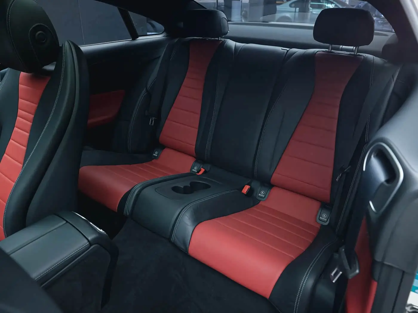 Mercedes-Benz E-Class 2021 — Photo 11/20