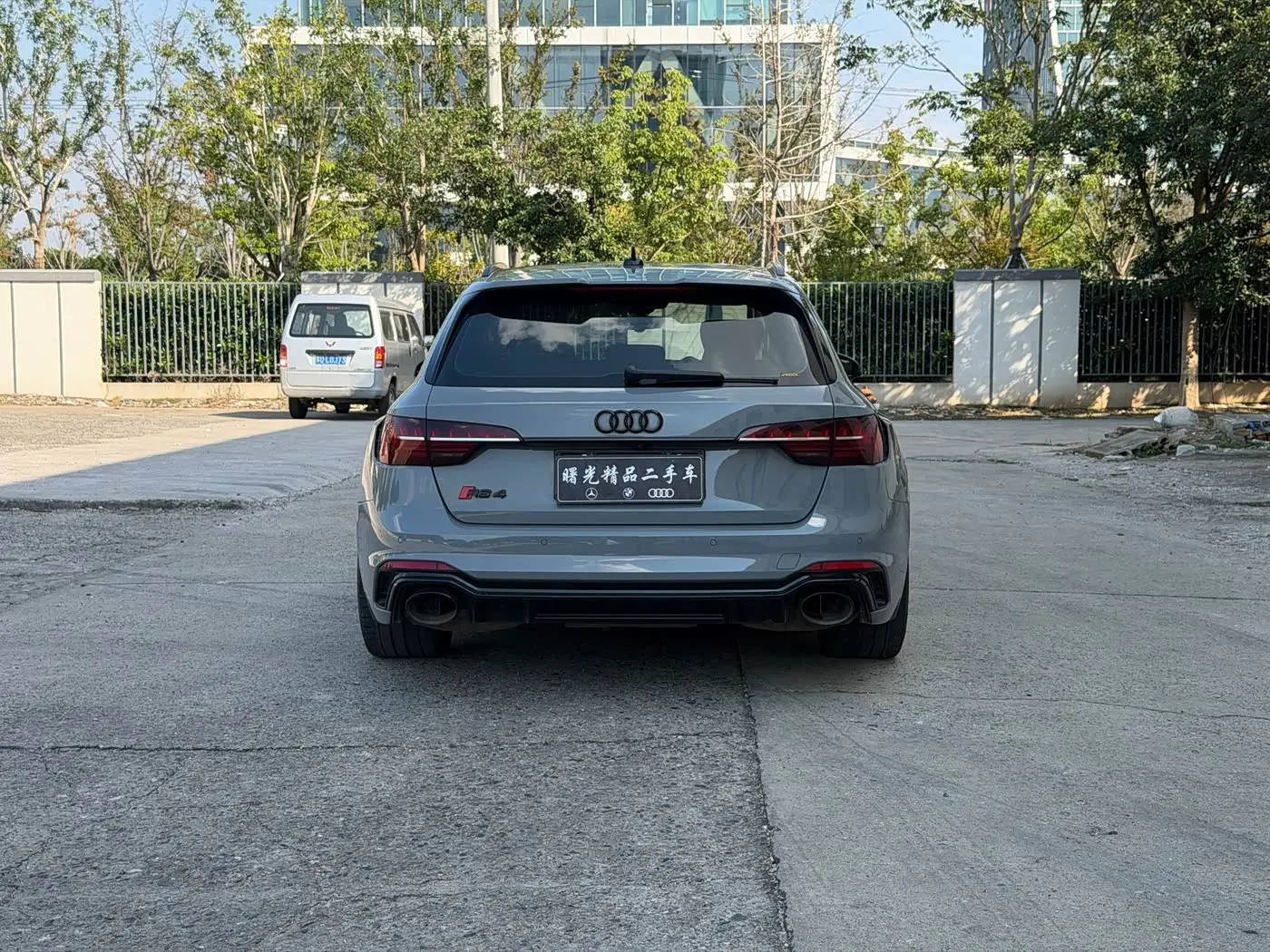 Audi RS 4 2021 — Фото 12/20