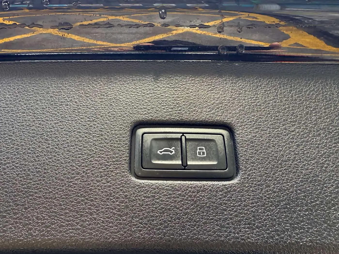 Audi Q8 2021 — Şəkil 14/20