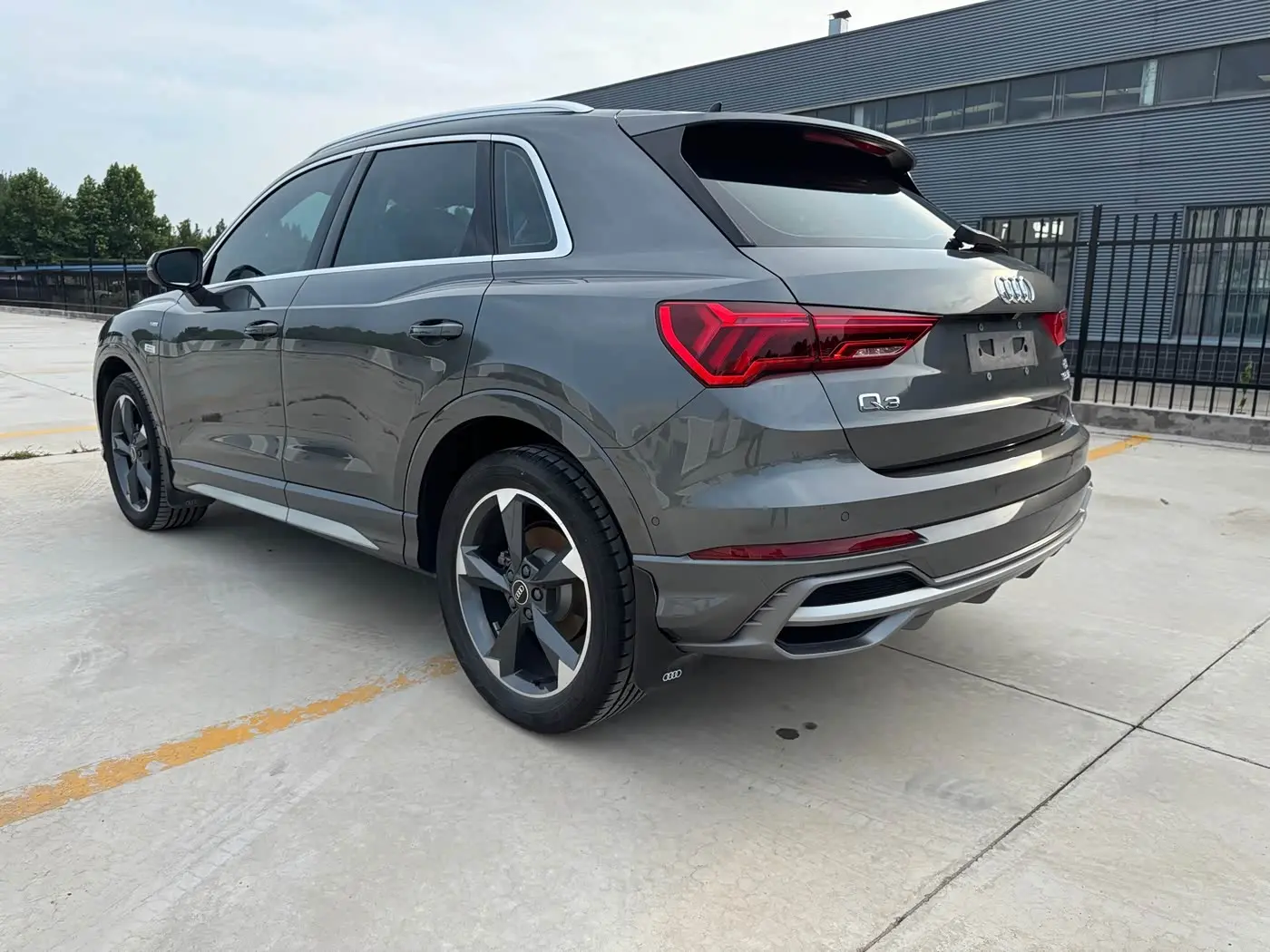 Audi Q3 2022 — Photo 15/17