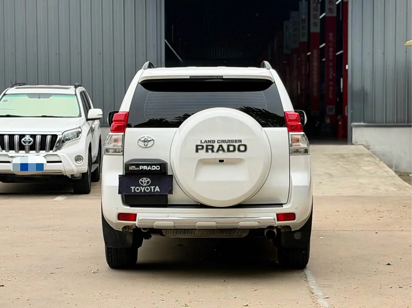 Toyota Prado 2012 — Photo 11/20
