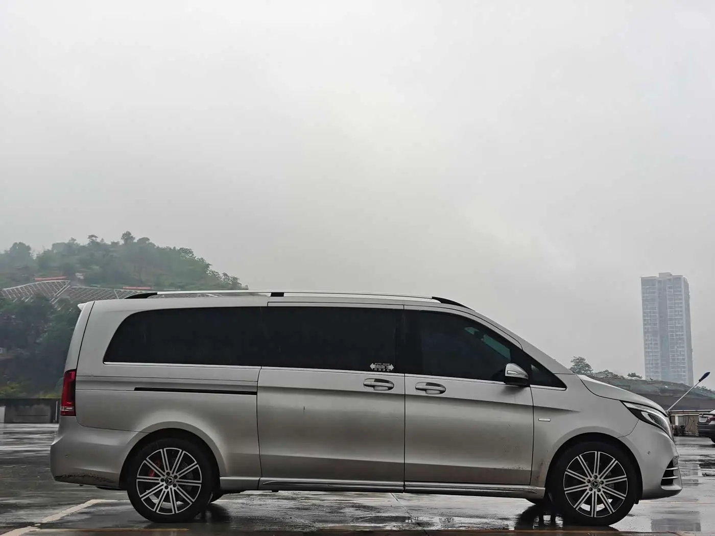Mercedes-Benz V-Class 2023 — Şəkil 3/20