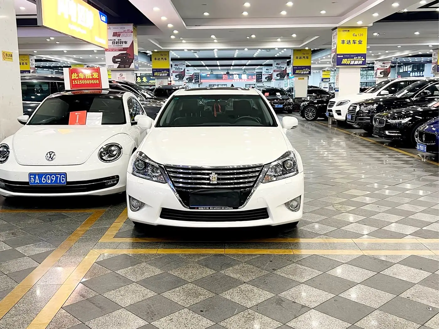 Toyota Crown 2014 — Фото 2/16