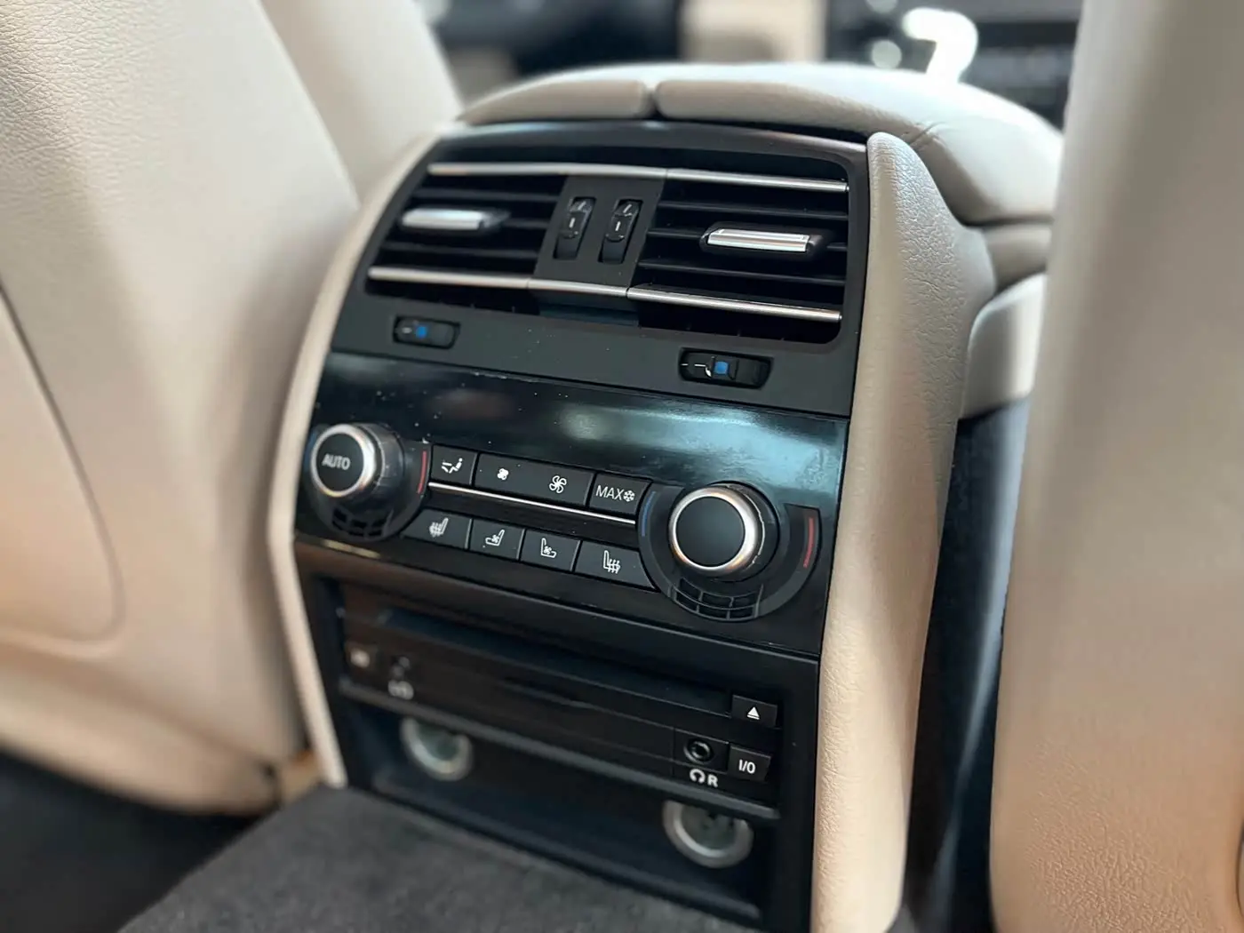 BMW 7 Series 2013 — Photo 16/20