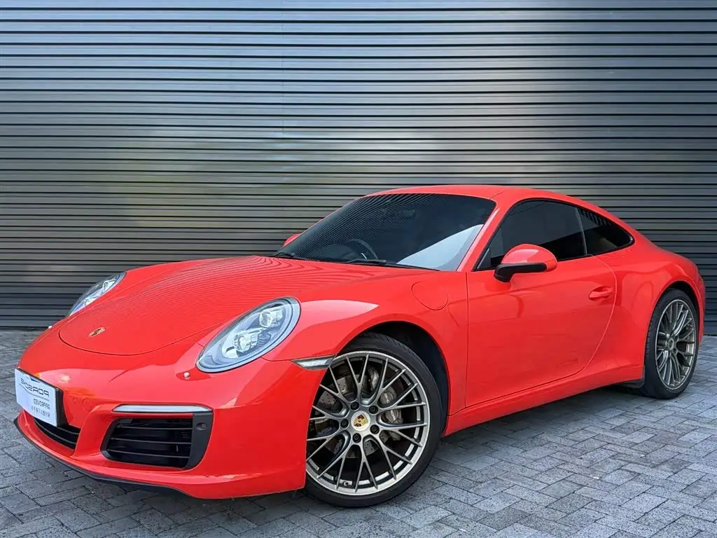 Porsche 911 2018 — Photo 2/16