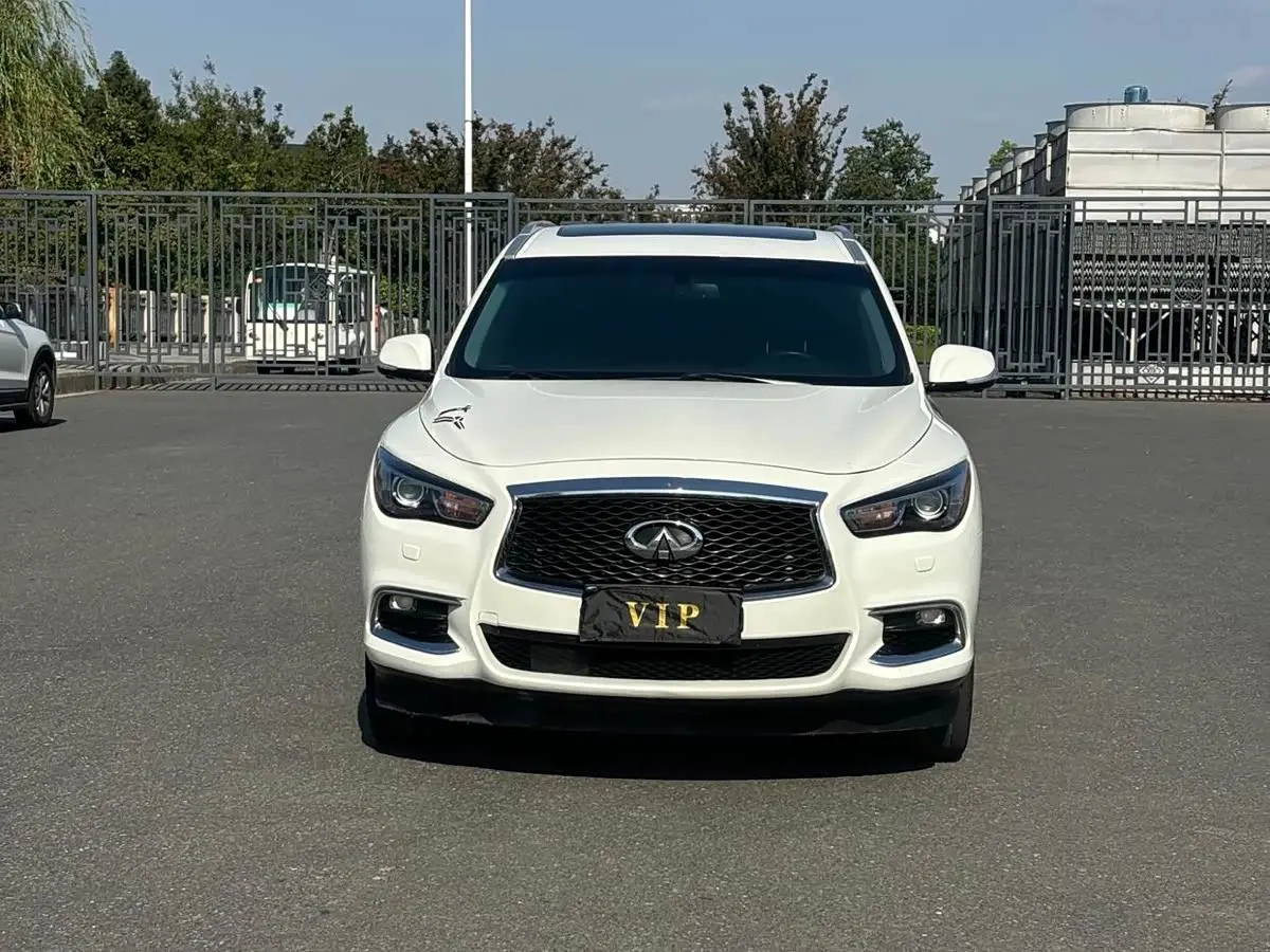 Infiniti QX60 2018 — Фото 18/20