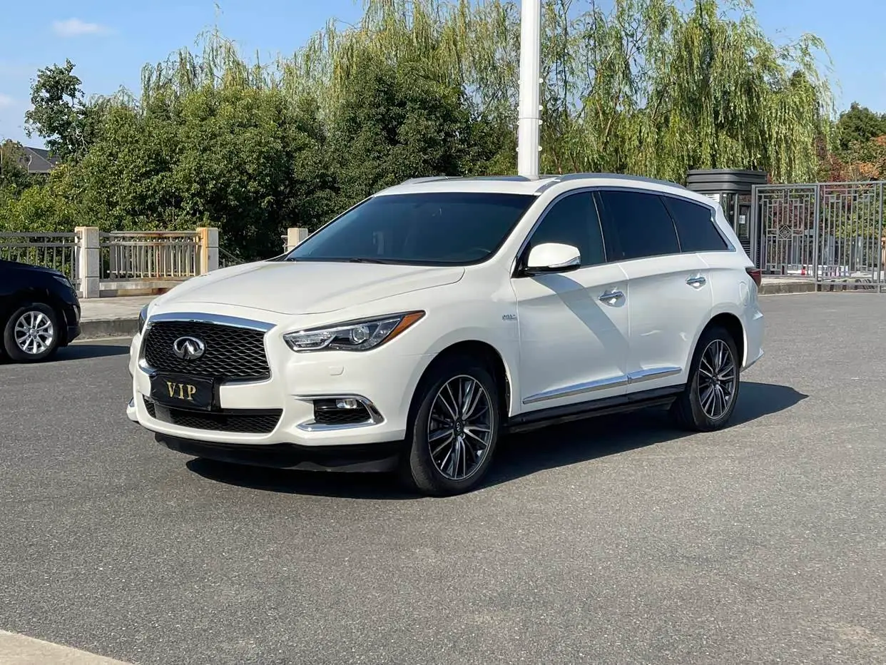 Infiniti QX60 2018 — Фото 1/20