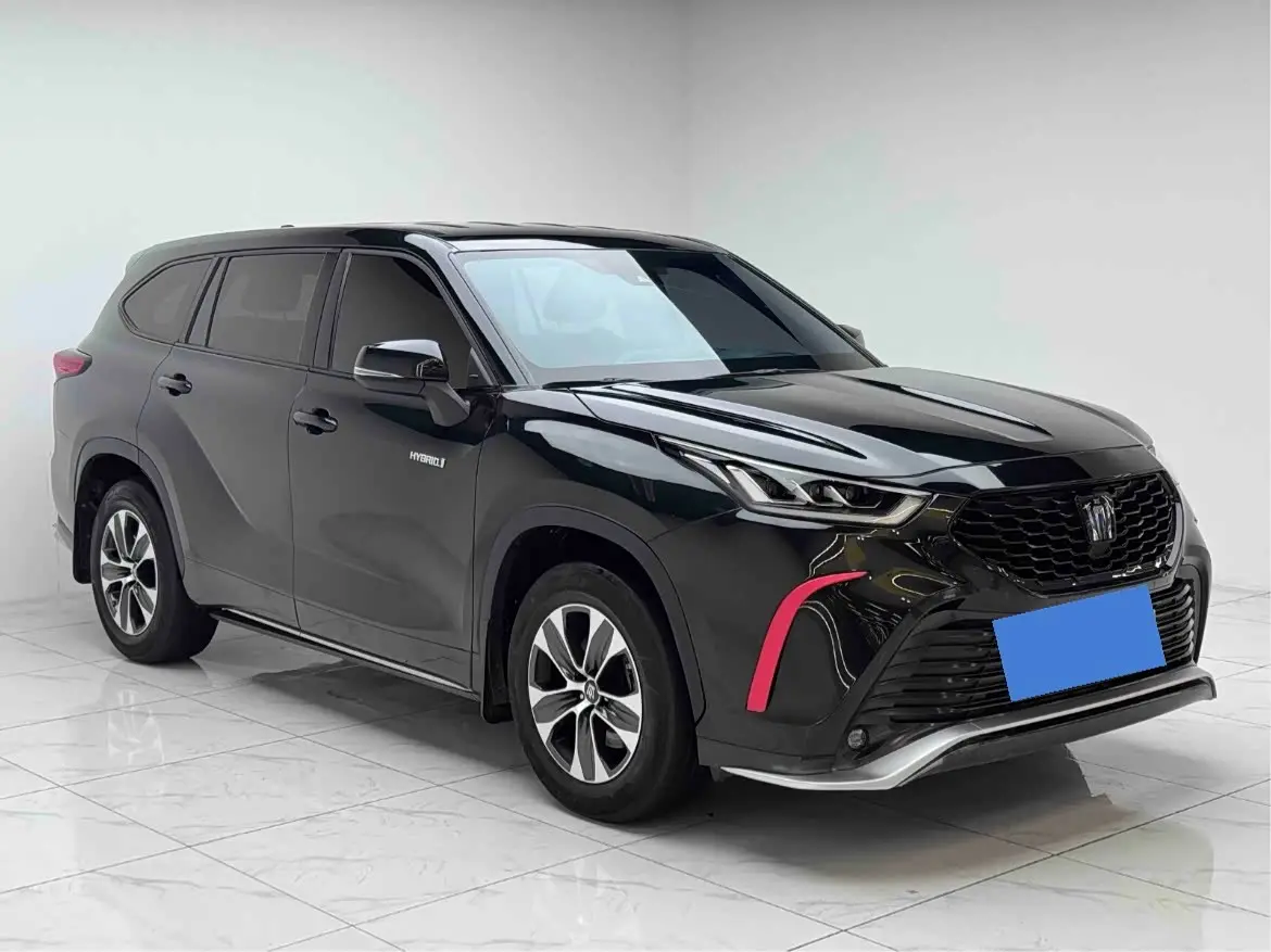 Toyota Crown Kluger 2021 — Photo 3/16