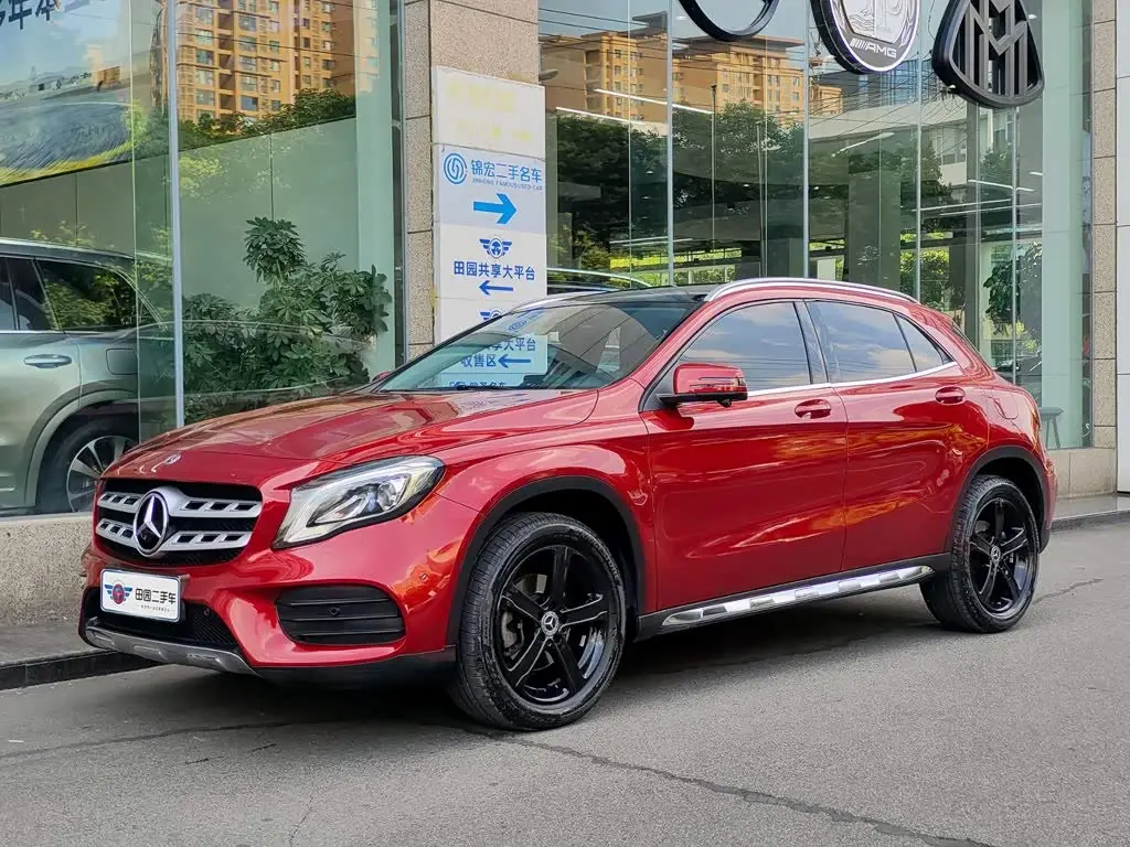 Mercedes-Benz GLA 2019 — Фото 1/11