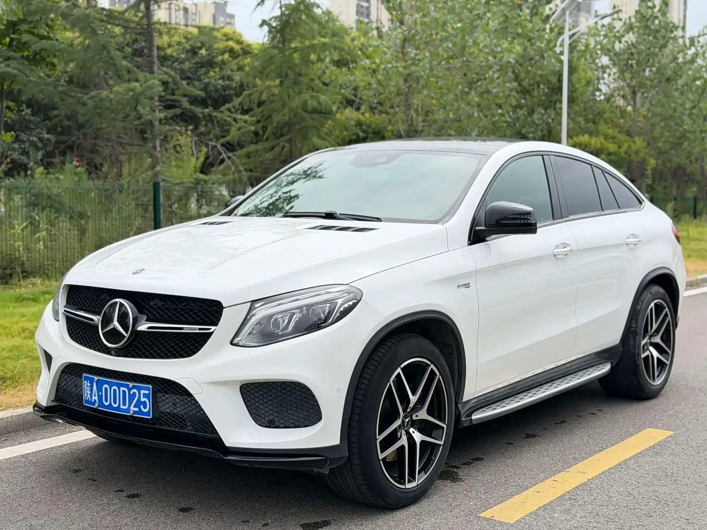 Mercedes-Benz GLE Coupe AMG 2018 — Şəkil 1/7