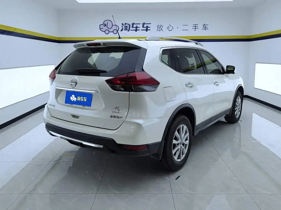 Nissan X-Trail 2021 — Фото 3/16
