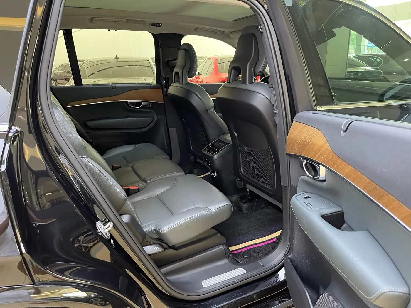 Volvo XC90 2020 — Photo 9/12